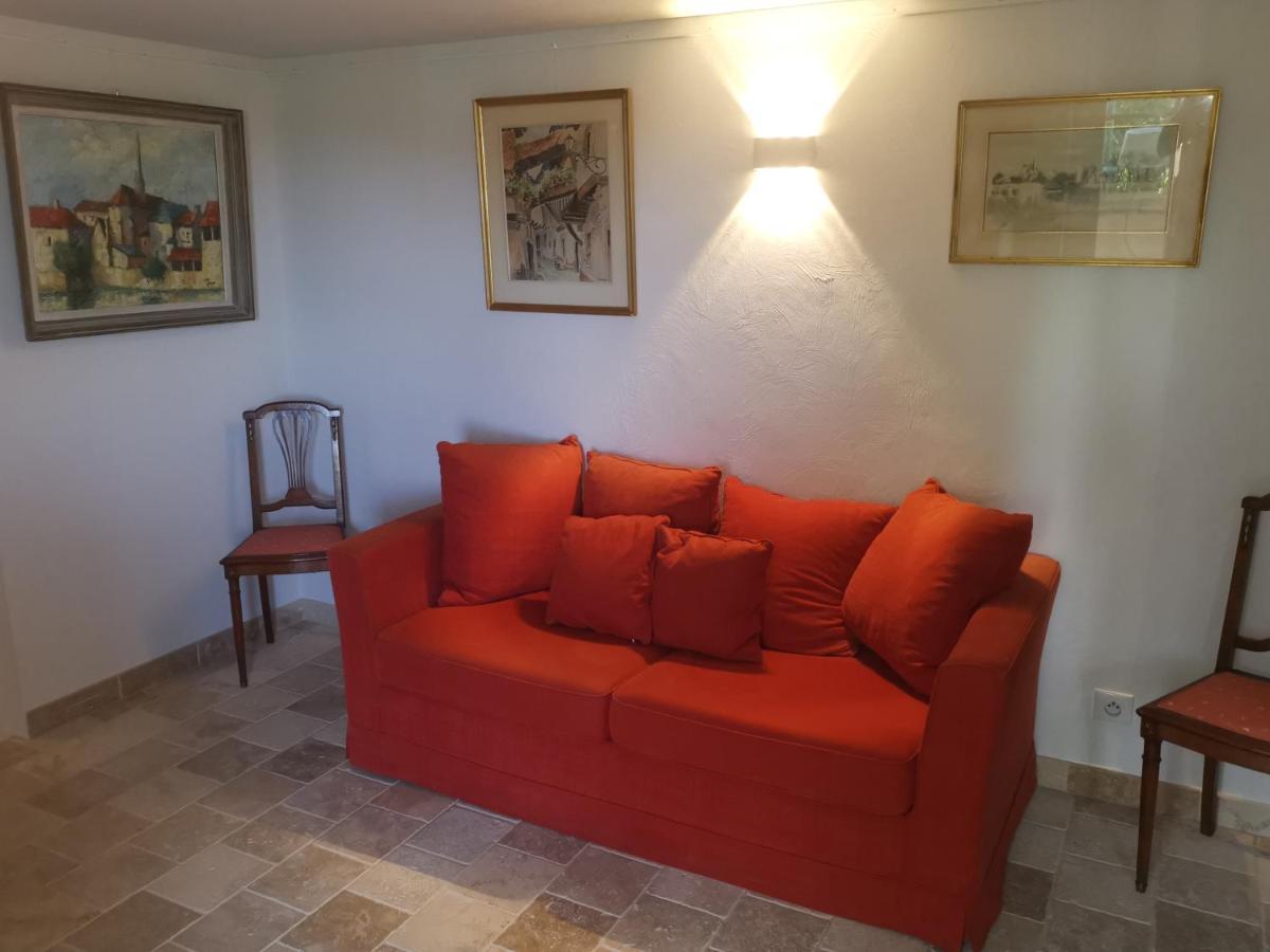 Le Nid Des Arts Bed & Breakfast Tourrettes Exterior photo